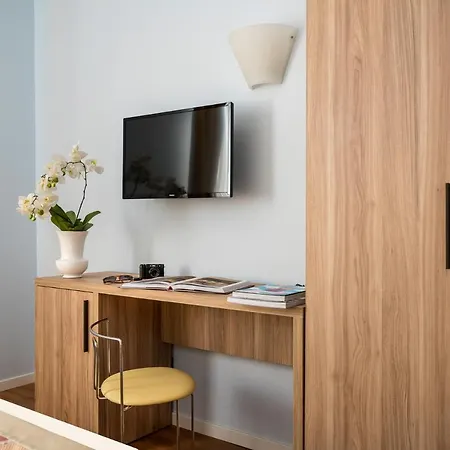 Boutique Re Enzo Hotel 4*