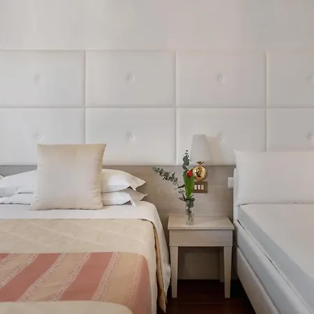 Boutique Re Enzo Hotel 4*