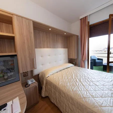 Re Enzo Hotel 4*